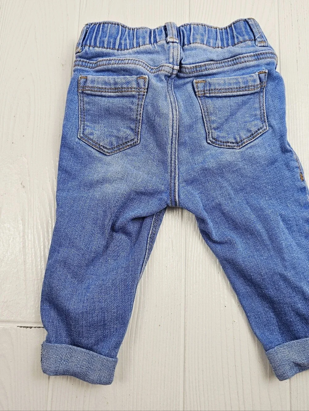 Old Navy Embroidered-Flower Boyfriend Jeans